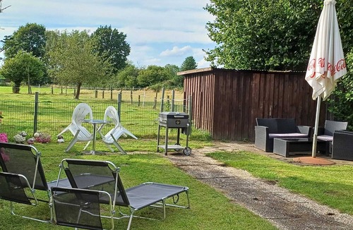 Luedinghausen Apartment | Cozy vacation apartment with garden on a horse farm (pet-friendly)