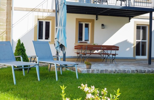 Seinsheim Apartment | Cozy vacation apartment "Eva" (85m2) with terrace and garden