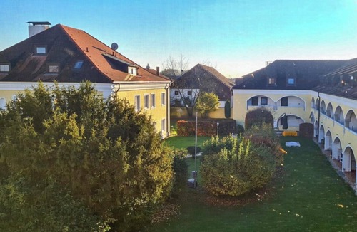 Kirchham Apartment | Cozy vacation apartment with sofa bed and fully equipped kitchenette.