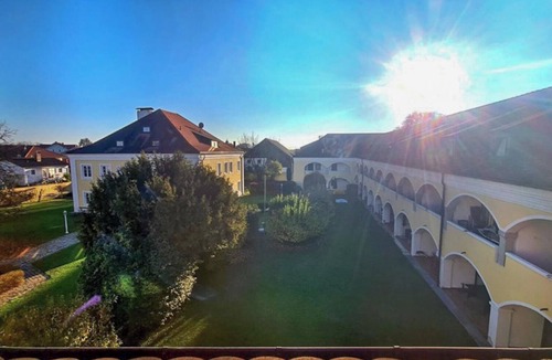 Kirchham Apartment | Cozy vacation apartment with sofa bed and fully equipped kitchenette.