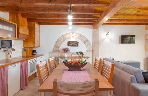 Acereda House | Cozy villa with views and a fireplace in Cantabria (Carmina)