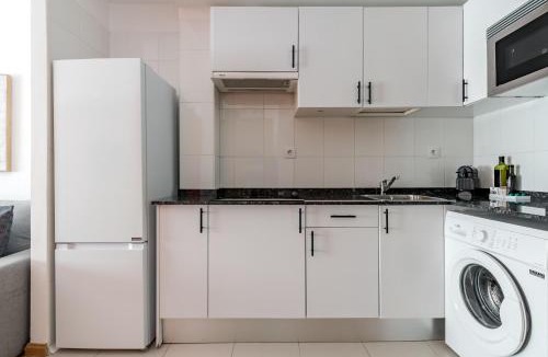 Bellas Vistas Apartment | Cuatro Caminos Studio by Charming