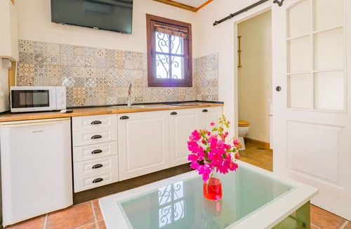 Mijas Apartment | Cubo's Mijas Finca Huerta Rica Buganvilla/air conditioning/free wifi