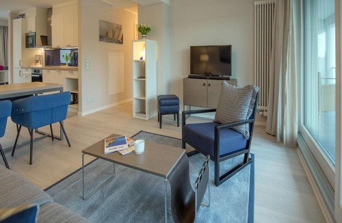 Prora Apartment | Dünenresidenz Prora - Ferienwohnung mit Meerblick, 2 Schlafzimmern und Loggia NP-318
