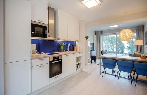 Prora Apartment | Dünenresidenz Prora - Ferienwohnung mit Meerblick, 2 Schlafzimmern und Loggia NP-318