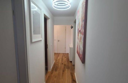 Aubing-Sud Resort | 100 m² Private room ∙ 1 bedroom ∙ 1 guest