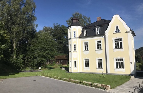 Neukirchen bei Sulzbach-Rosenberg Apartment | Villa Neidstein - Luxurious attic apartment