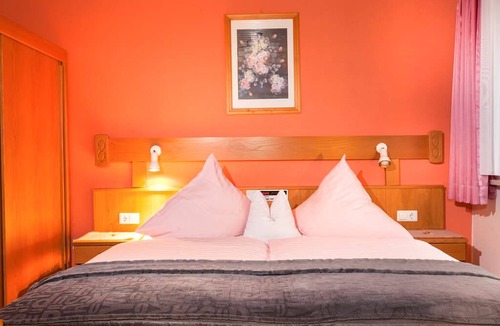 Neukirchen Beim Heiligen Blut Resort | Private room ∙ 2 guests