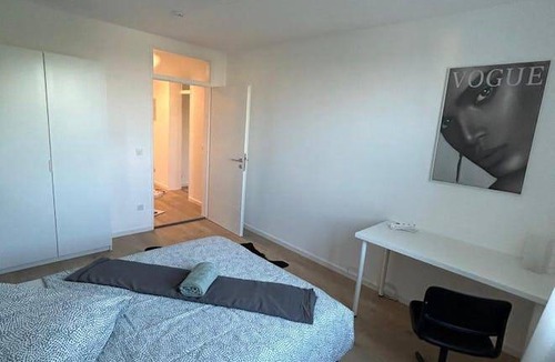 Furstenried-West Resort | 200 m² Private room ∙ 1 bedroom ∙ 1 guest