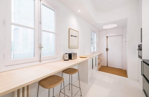 Palos de la Frontera Apartment | Delicias | Designer 2 bedroom apartment in Atocha