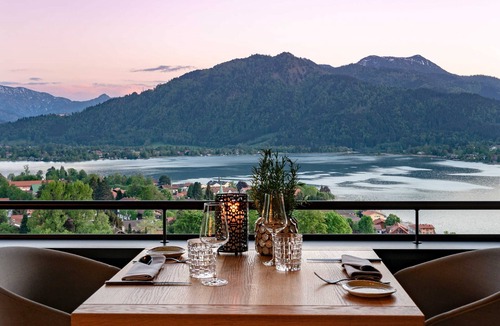 Tegernsee House | Deluxe double room with mountain view - Hotel DAS TEGERNSEE