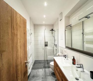 Wasserburg am Inn Apartment | Deluxe-Wohnung in Wasserburg Bahnhof - 94m2 - Smart TV - Terrasse - NEU