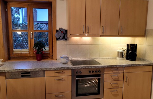 Garmisch-Partenkirchen House | Detached 3-star holiday home with terrace and garden, WiFi