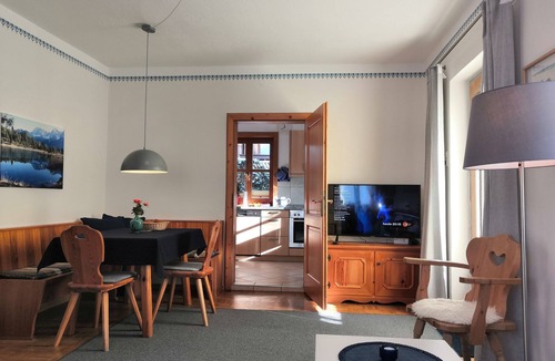 Garmisch-Partenkirchen House | Detached 3-star holiday home with terrace and garden, WiFi