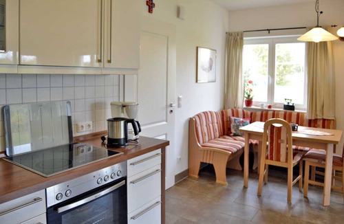 Freest Cottage | Detached house 2 - thatched house in the fishing village