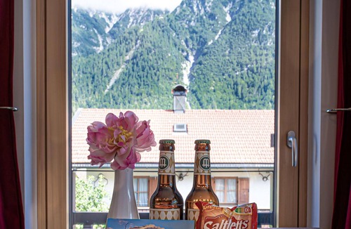 Mittenwald Apartment | Die Fewo Karwendeltraum im Herzen Mittenwald - Bis zu 4 Gäste - Perfekt für den