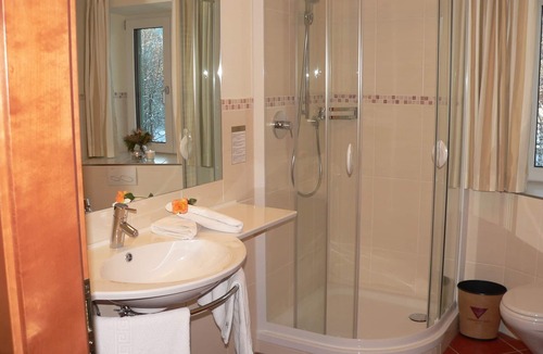 Hoefen Hotel | Die Lilie - Hotel Garni