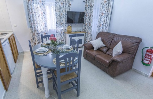Orgiva Villa | DOÑA ALDONZA, 3 Bedroom House in Complejo Rural Orgiva