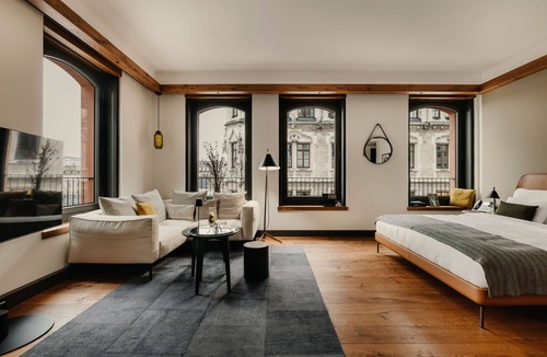 Kreuzviertel Hotel | DO & CO Hotel München
