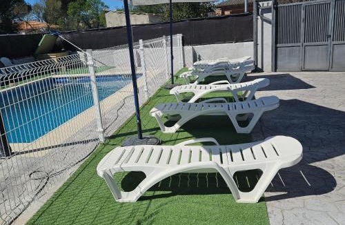 Escalona House | Donde JAVI Chalet con piscina 50 minutos madrid en escalona