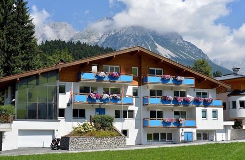 Scheffau am Wilden Kaiser Cottage | Doppelzimmer mit Gemeinschaftsbad - Haus Romeo - Alpine Gay Resort