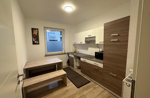 Osnabrueck House | Doppelzimmer in einer Dreizimmerwohnung mit Bad und Küche