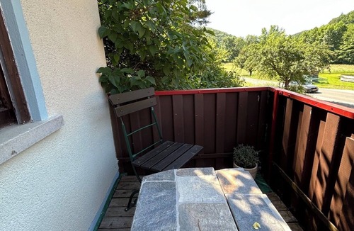Steinsfeld Apartment | Doppelzimmer mit Balkon