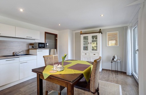 Moehnesee Apartment | Doppelzimmer seeblick ca. 25qm dusche/wc