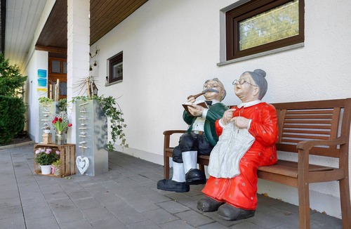 Moehnesee Apartment | Doppelzimmer waldblick ca. 20qm dusche/wc