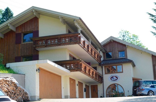 Jungholz House | Double room/B & B Enzian with south-facing balcony - Landhaus Windrose