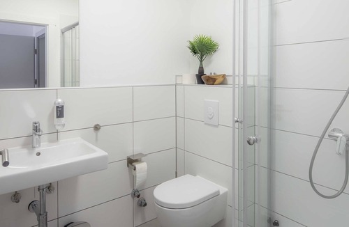 Arnsberg House | Double room-Deluxe-Private Bathroom