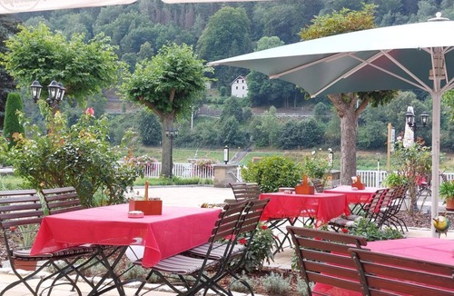 Bad Schandau House | Double room "Elbblick", shower or bath, WC - Elbhotel Bad Schandau