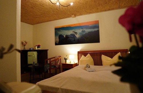 Gersdorf Bed & Breakfast | Double room GAMRIG - WITHOUT breakfast - - Pension Zum historischen Kalkwerk