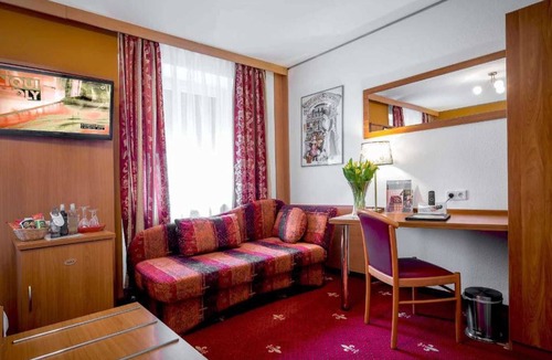 Mitte House | Double room - Hotel Burgschmiet GmbH