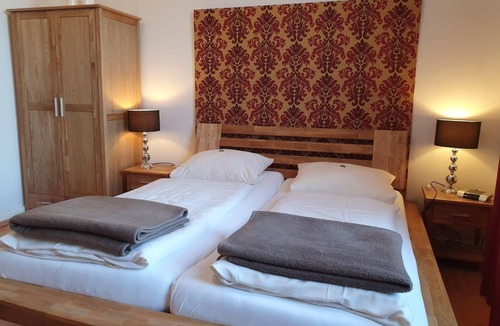 Moelln Bed & Breakfast | Double room Mühlenbach - Pension Seeschlösschen