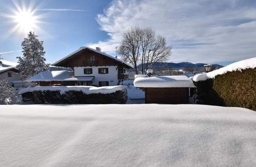 Bad Bayersoien Bed & Breakfast | Double room No. 2 - Gästehaus Bergfrieden