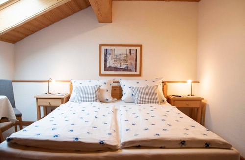 Bad Wiessee House | Double room no. 7 - Moonlight room - Moarhof Guesthouse