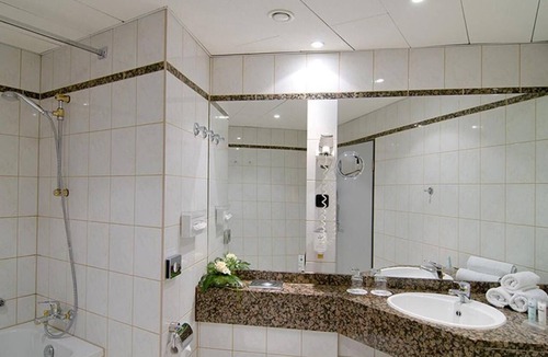 Ruhrpark Hotel | Double Room Retreat | Restaurant & Garden | Near Starlight Express Theater