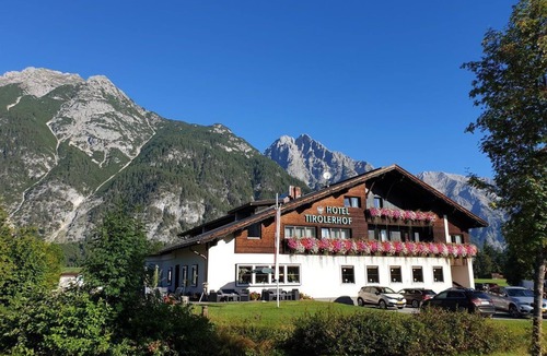 Weidach House | Double room Wetterstein Deluxe - Hotel Tirolerhof