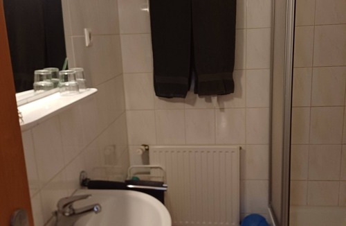 Kirchhundem House | Double Room with Shower/WC