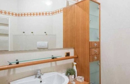 Trento Old Town Bed & Breakfast | Double Room with Shared Bathroom