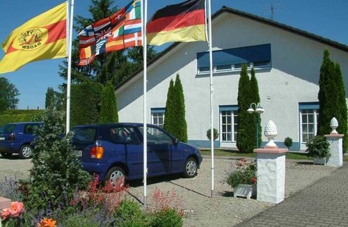 Kippenheim Bed & Breakfast | Double room with shower and toilet - Bed & Breakfast in Kippenheim R. Müller