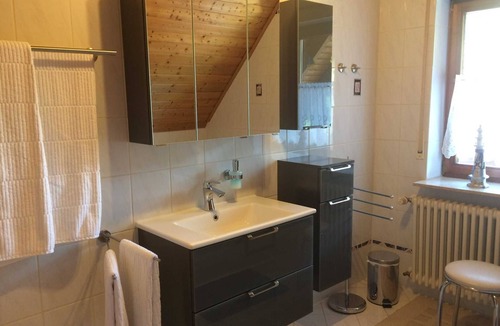 Ettenheim Bed & Breakfast | Double room with WC and shower - Gästehaus Birgitte