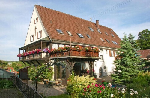 Loffingen Apartment | Double room Wutachschlucht with shower and toilet