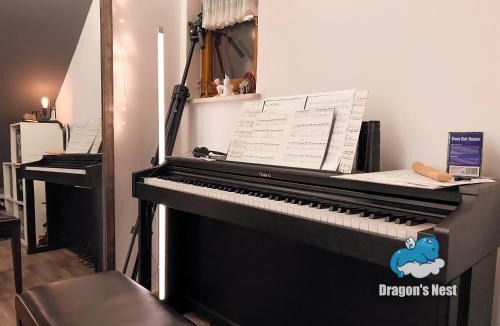 Schwaig bei Nuernberg Apartment | Dragon’s Nest: Cozy & modern attic loft Nuremberg