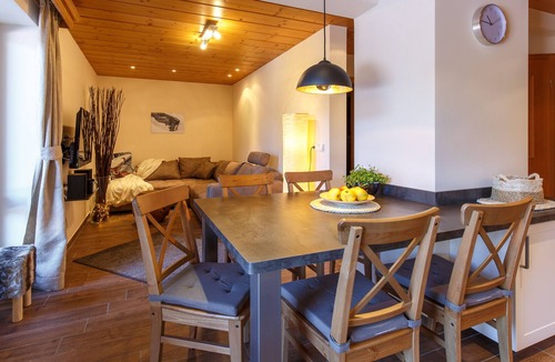 Sankt Valentin Apartment | Dream location in Ruhpolding with a terrace by the swimming pond