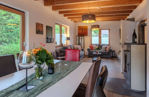 Alpirsbach House | Dream Vacation home Fronwald - Sauna | Jacuzzi | Playground | Garden fenced | BBQ | Wifi