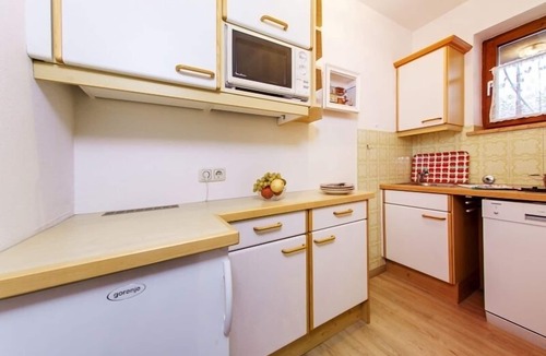 Entfelden Apartment | Drei-Raum-Ferienwohnung (7) Unterberg, 82 qm, Bad/WC, Extra-Schlafzimmer, Küche, Balkon