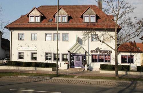 Erlangen Cottage | Dreibettzimmer - Art Hotel Erlangen