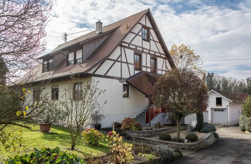 Deggenhausertal Apartment | Duplex Apartment “4-Star Holiday Apartment No. 1” with Wi-Fi, Garden & Terrace